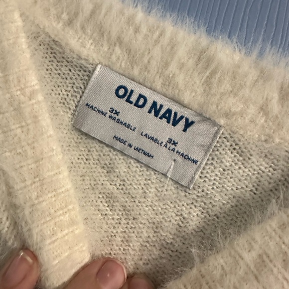 Old navy sweater - Picture 4 of 5